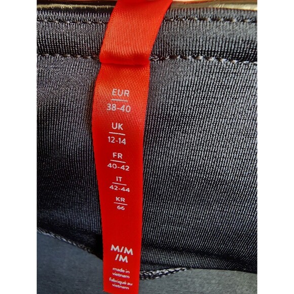 SPANX Faux Leather Black Leggings Size Medium - Picture 6 of 9